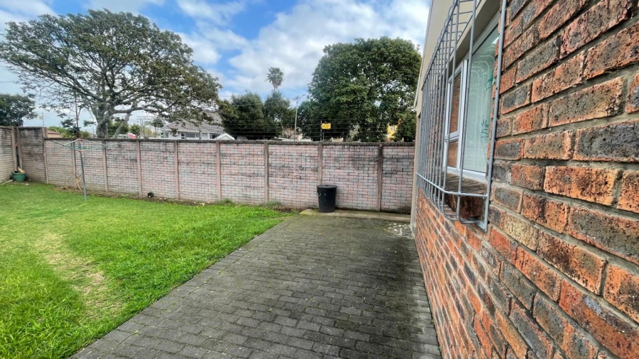 2 Bedroom Property for Sale in Cambridge Eastern Cape